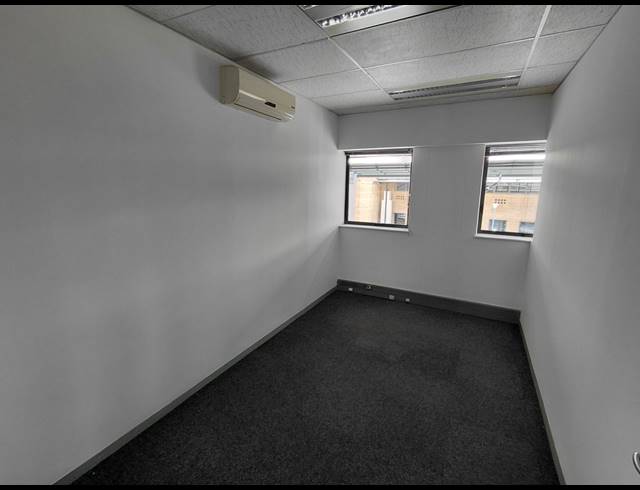 320M² OFFICE TO LET IN RANDJESPARK